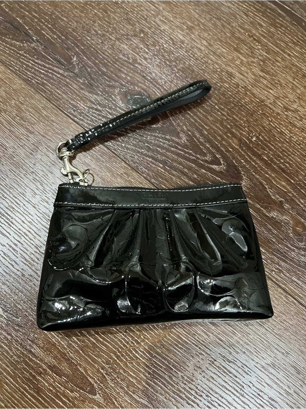 EUC coach Black Patent Wristlet Clutch - Women wallet